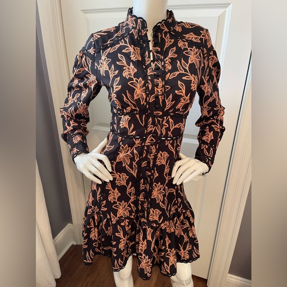 Beulah Style DC3744 Size Small - Picture 1 of 3